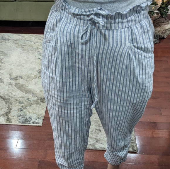 Paper Bag American Eagle pants (S) - Picture 2 of 4